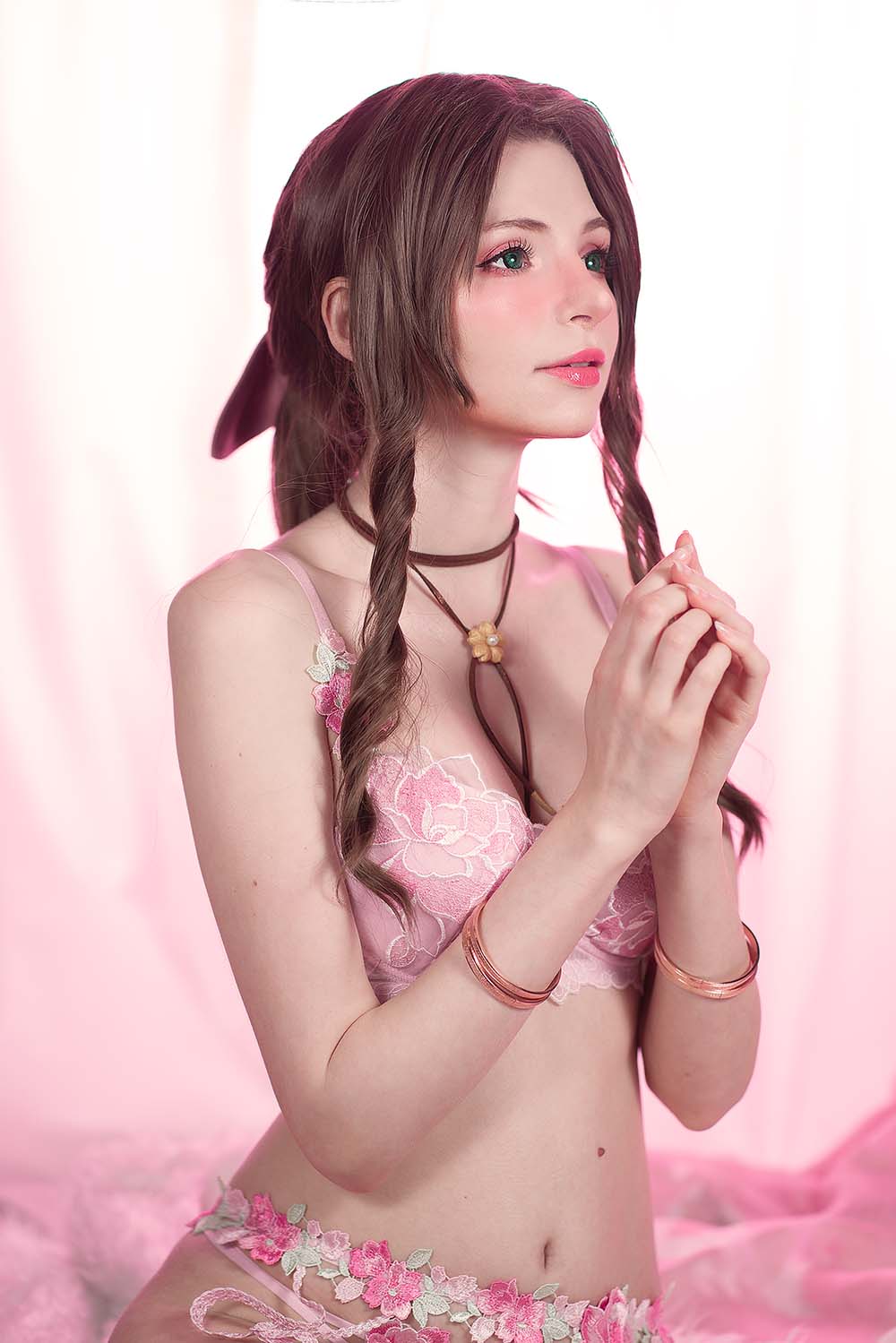 Peach milky – Aerith Lingerie Cosplay-第1张