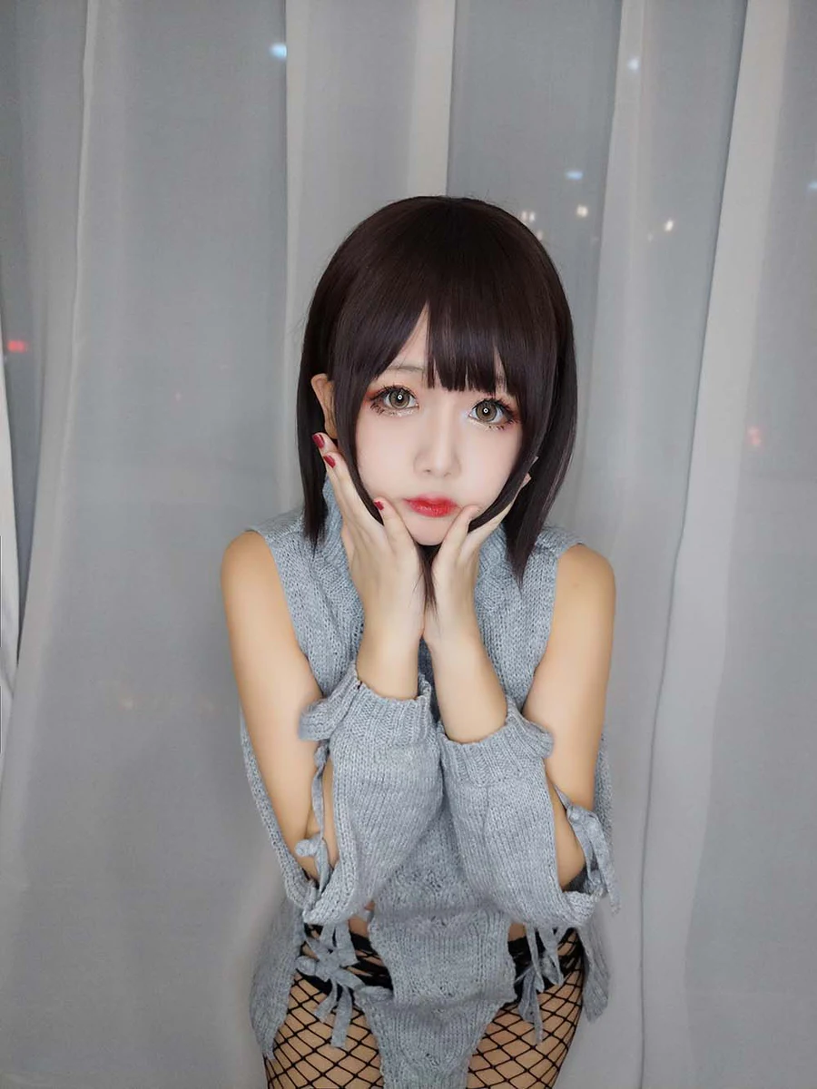 日奈娇 – 露背毛衣 Cosplay-第1张