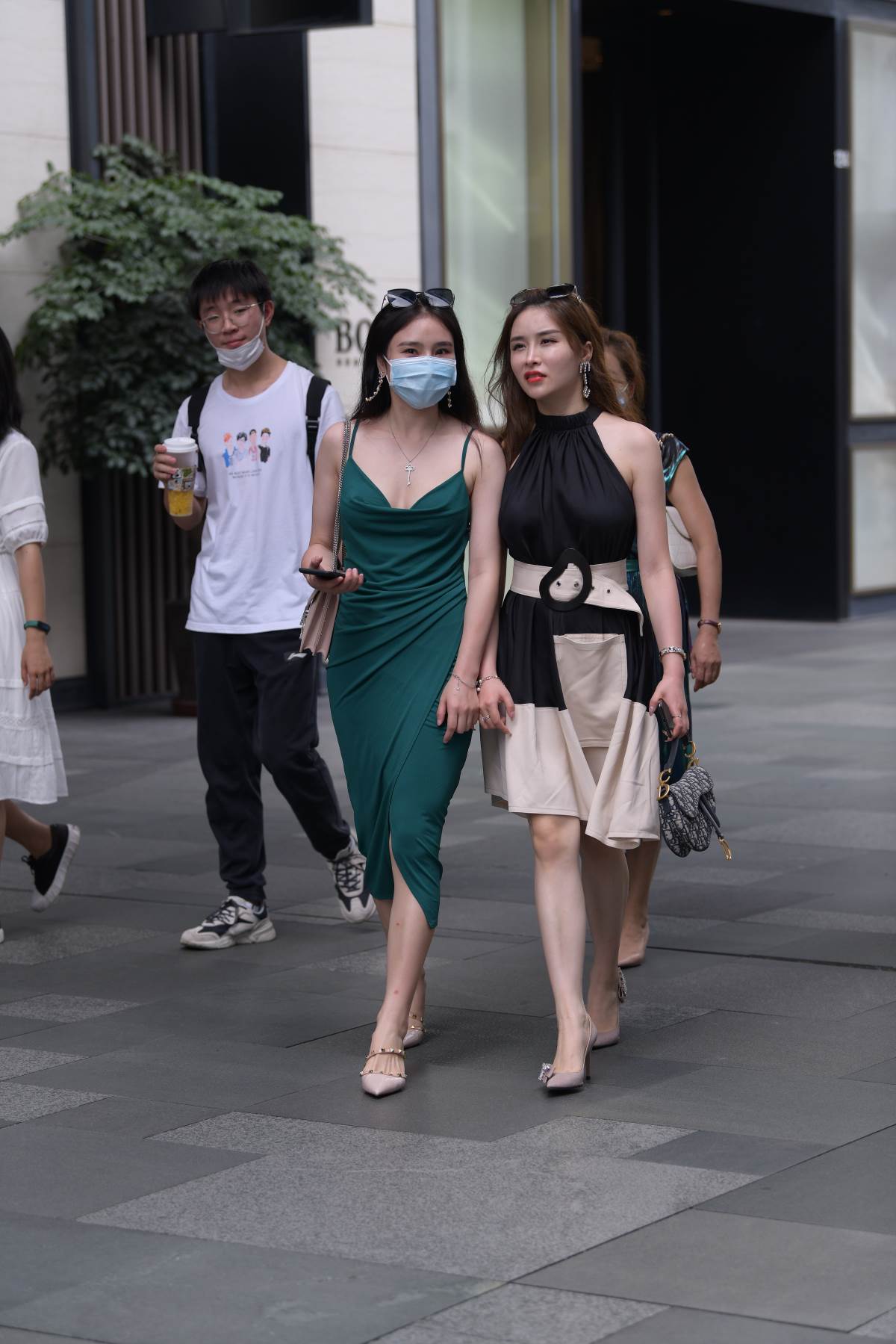 精选街拍作品 NO.3660 大气连衣裙搭配 街拍-第1张