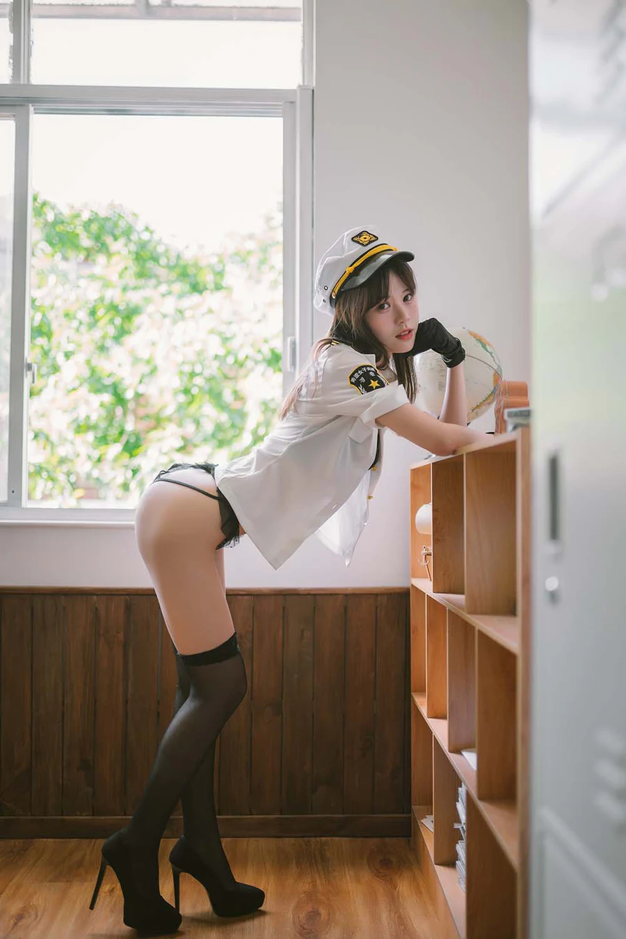 千反田鹿子 – 日常女警 Cosplay-第2张
