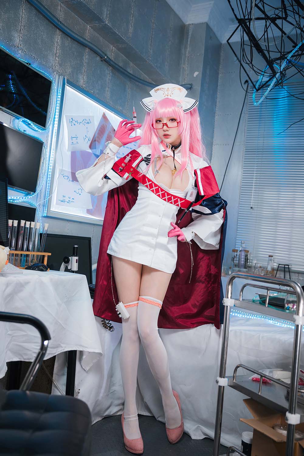 瓜希酱 – 英仙座护士 Cosplay-第1张