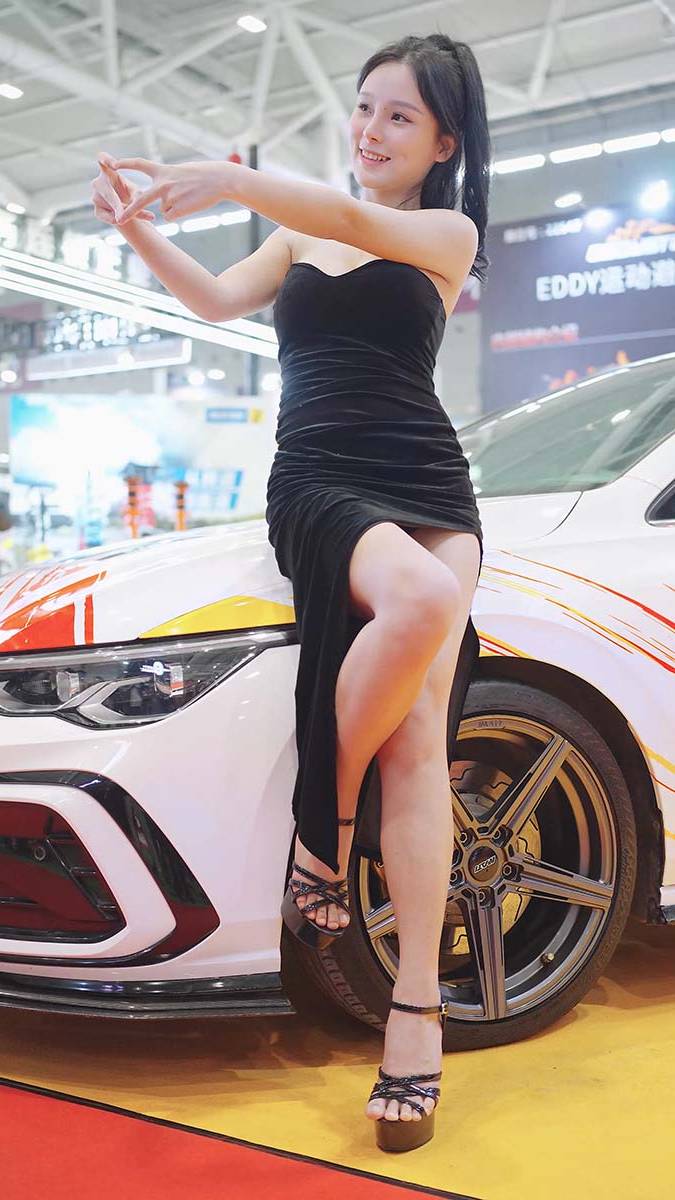 2023 深圳改装车展 Auto Salon Racing Model 53 街拍-第1张