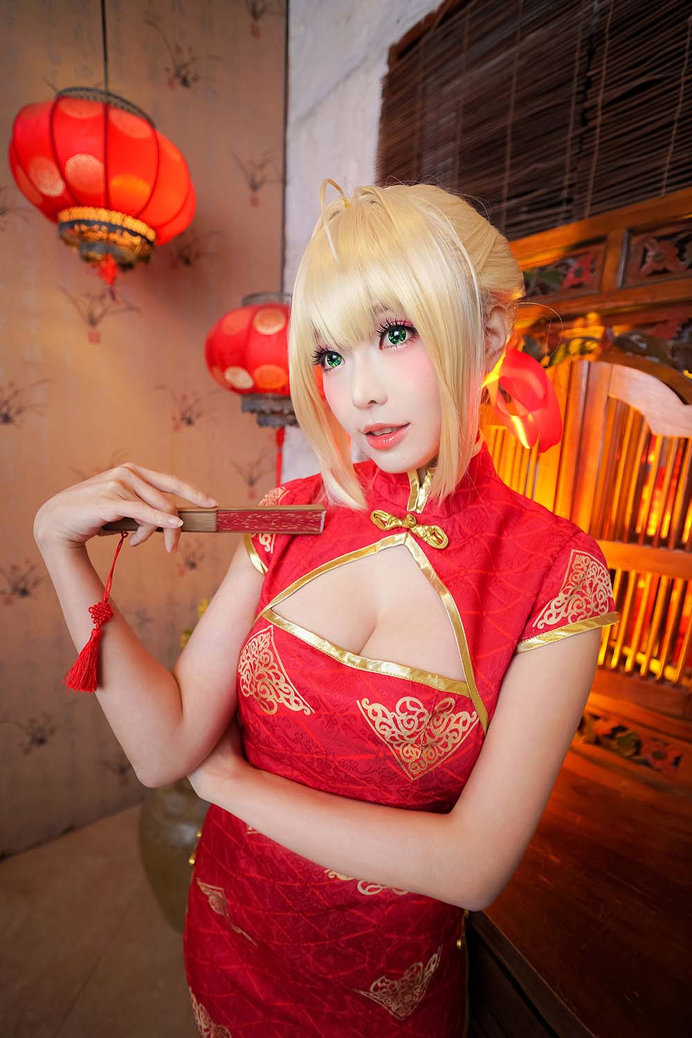 Ely_eee(ElyEE子) – 尼禄 红旗袍 Cosplay-第1张