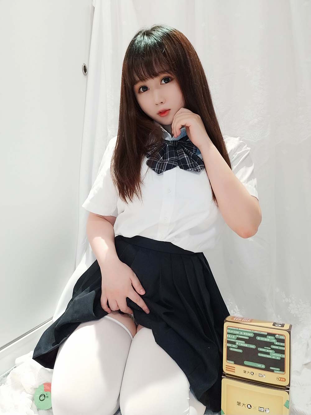 蜜桃少女是依酱呀 – JK捆绑 Cosplay-第2张