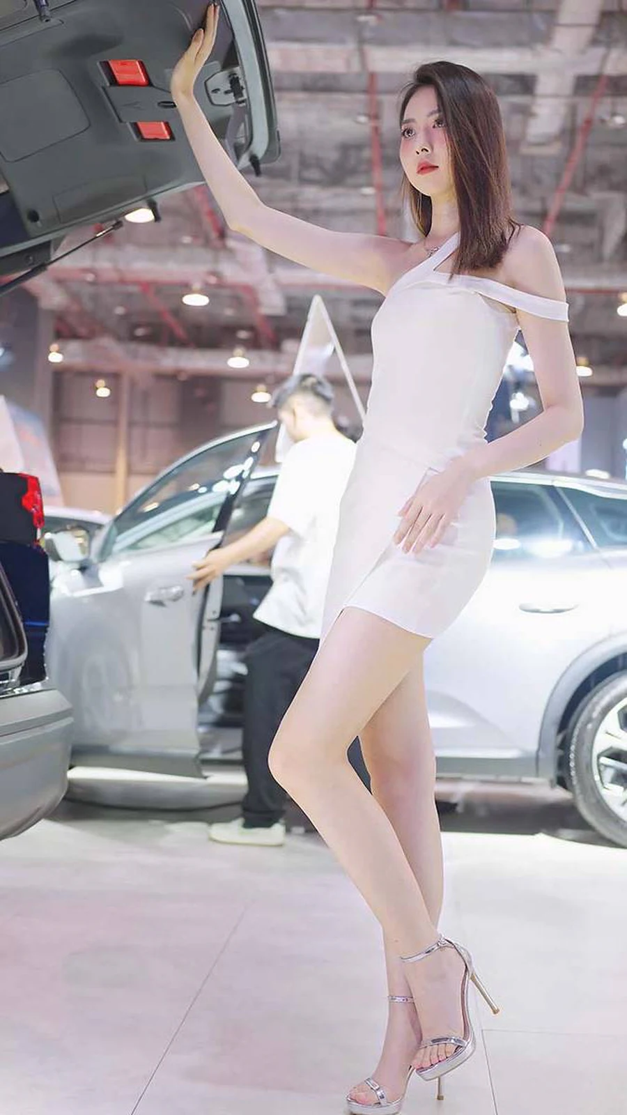 2023 东莞秋季车展 Racing Model 车模抖音网红随拍车模05 街拍-第1张