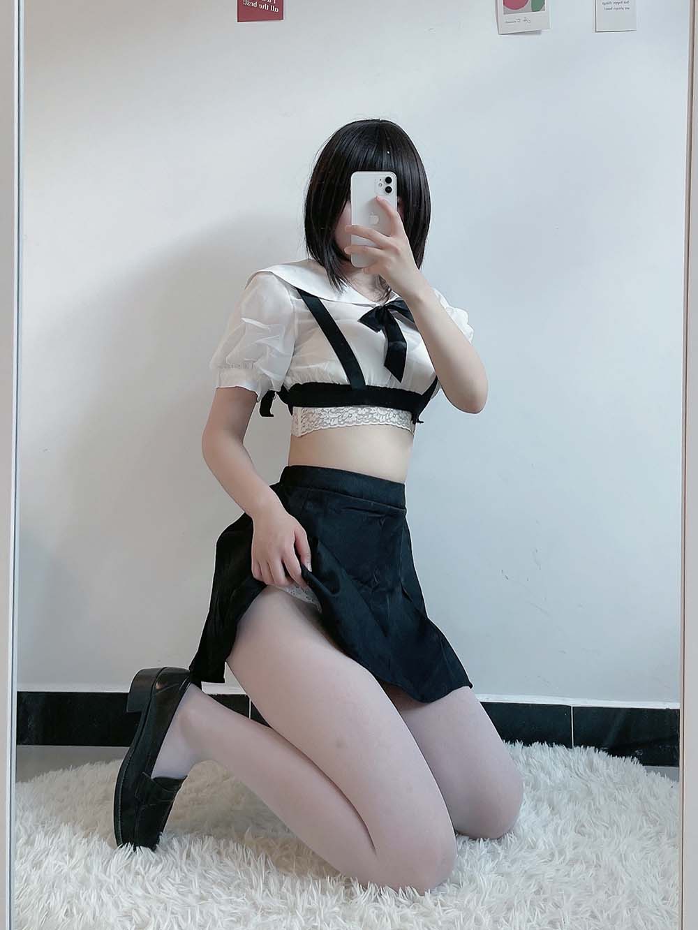 田璐璐 – 白丝短裙 Cosplay-第1张