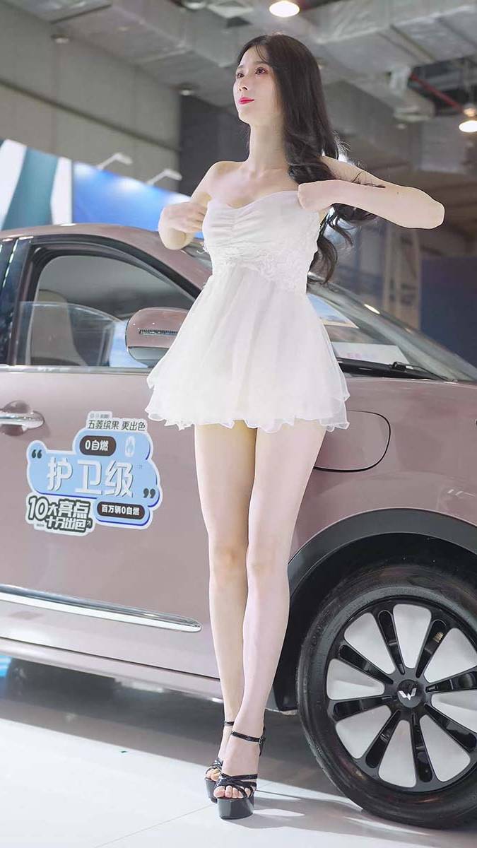 2023 东莞秋季车展 Racing Model 五菱车模 02 街拍-第1张