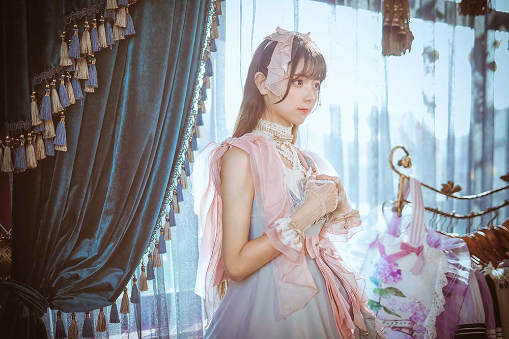 陆卿卿kyokyo – Lo娘 Cosplay-第1张