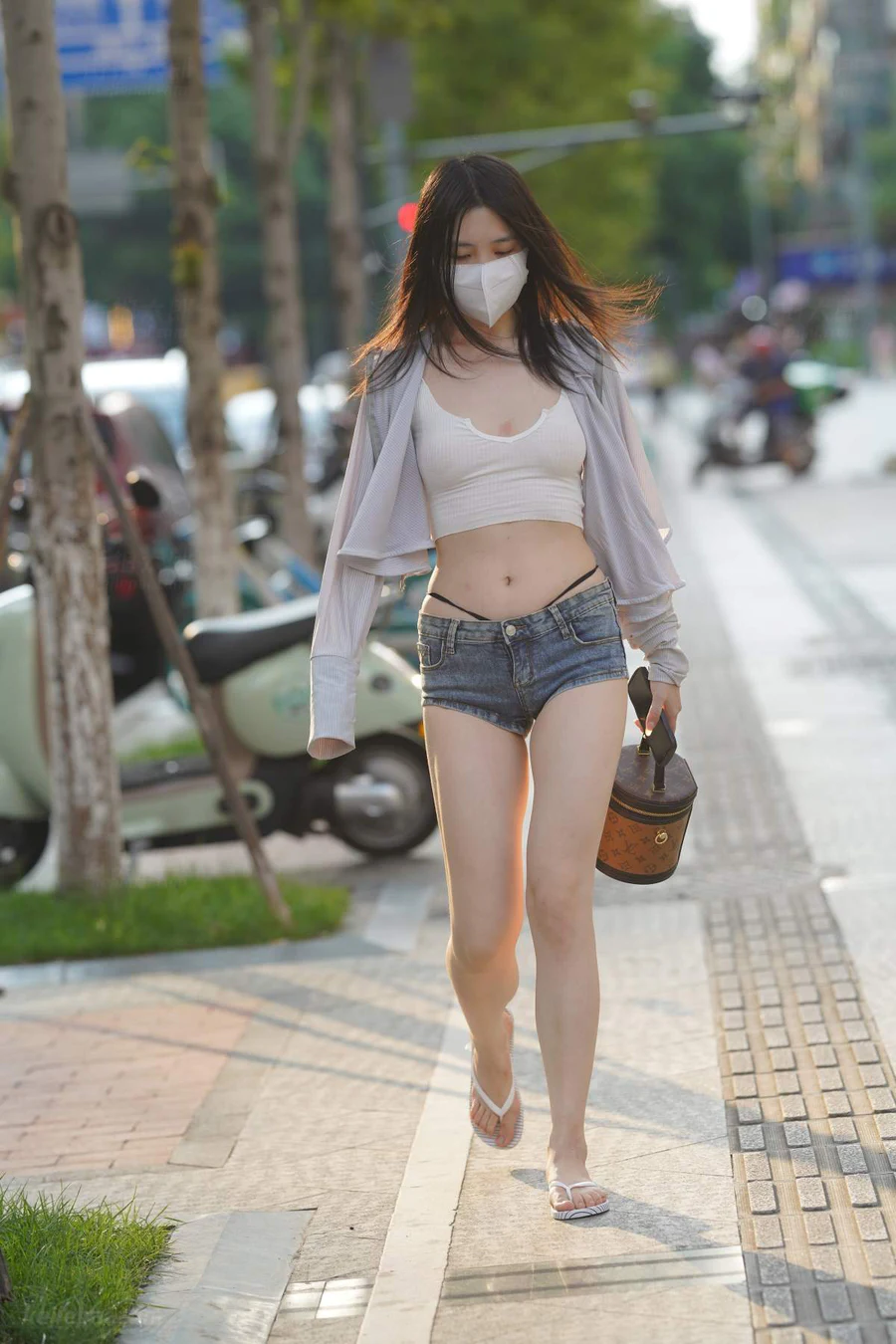 精选街拍作品 NO.3883 热裤小妹 街拍-第1张