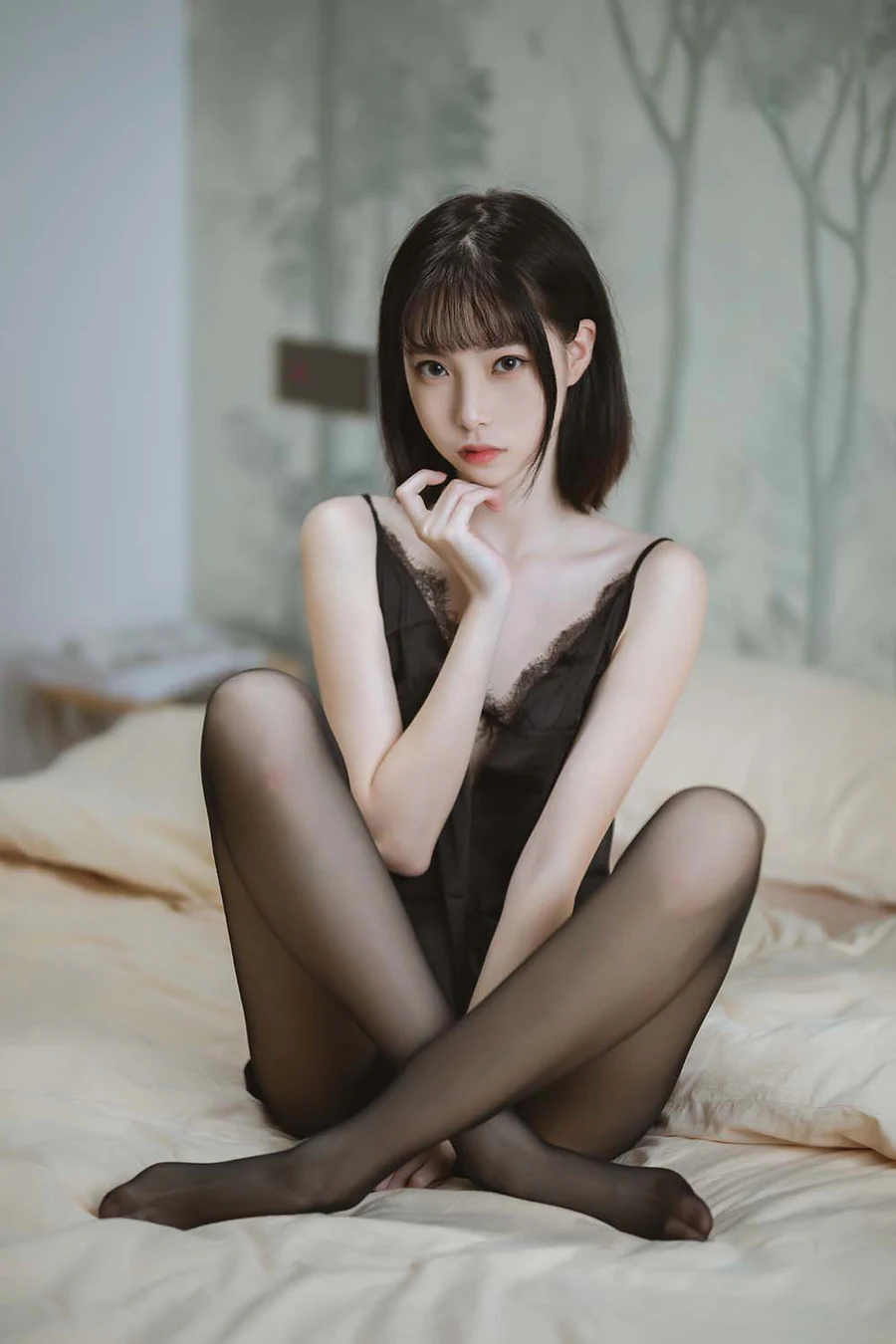 许岚 – 黑色蕾丝睡衣 Cosplay-第2张