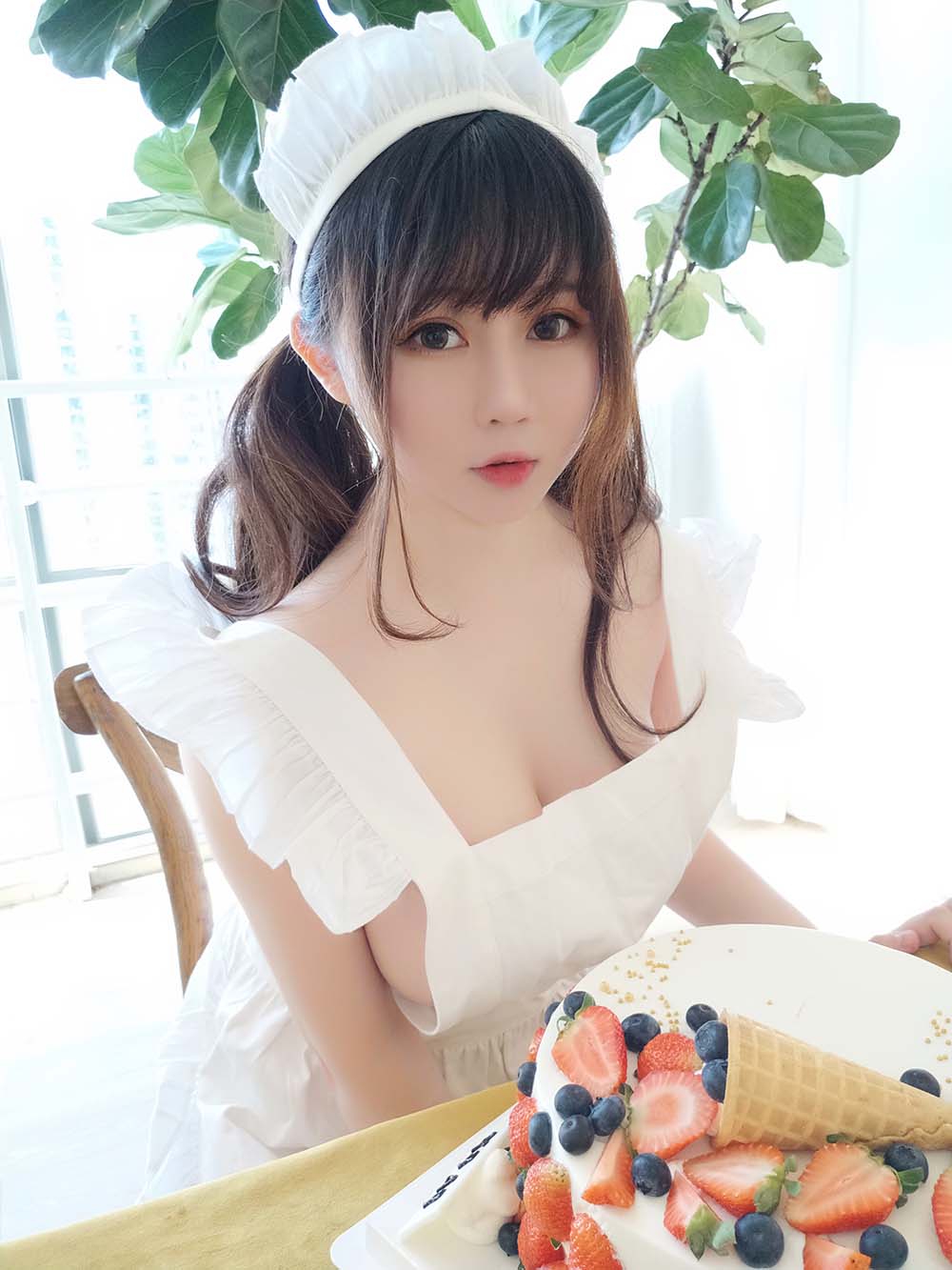 蜜桃少女是依酱呀 – 小厨娘 Cosplay-第1张