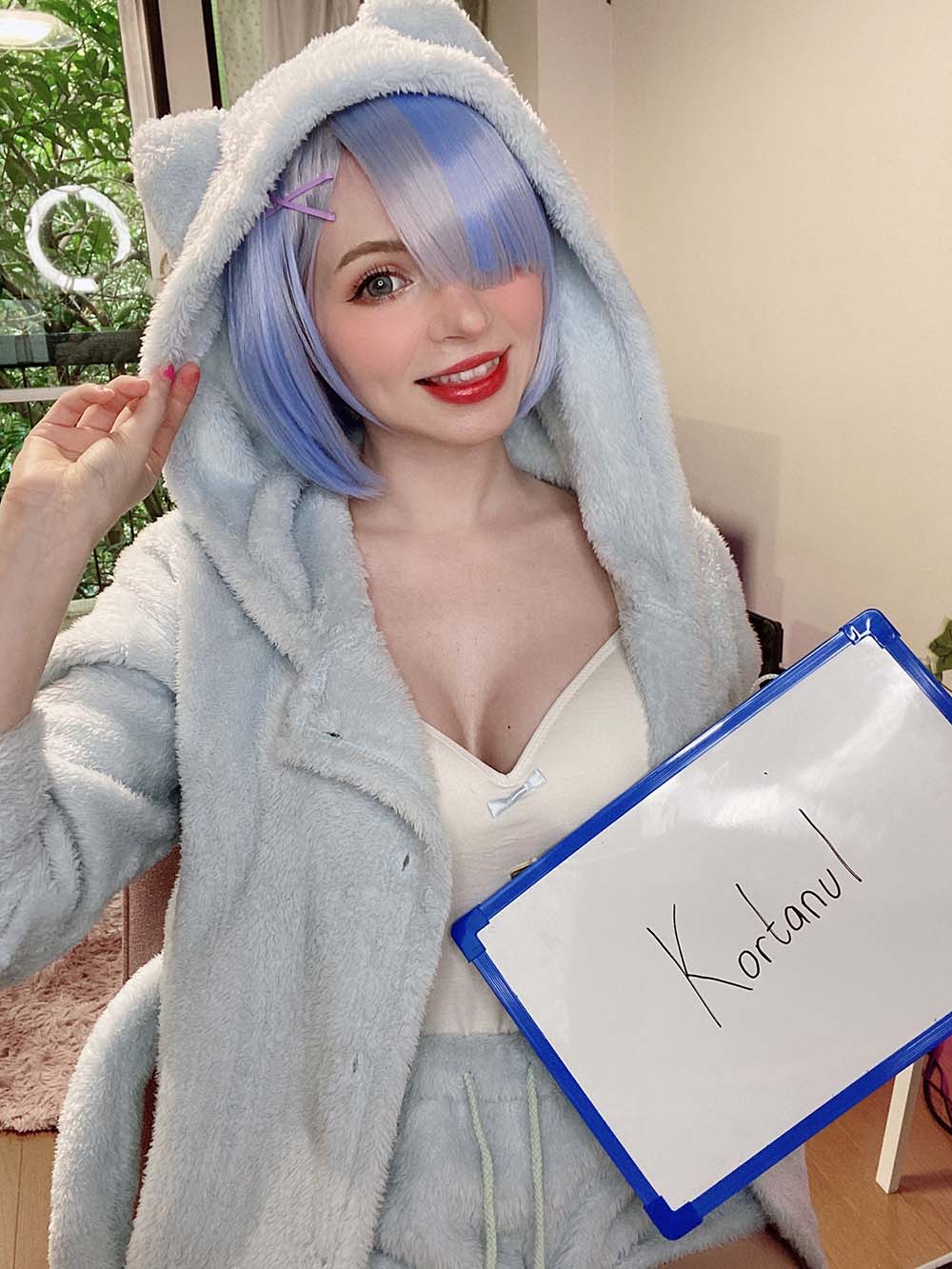 Peach milky – Fansigns (Mirrored) Cosplay-第1张