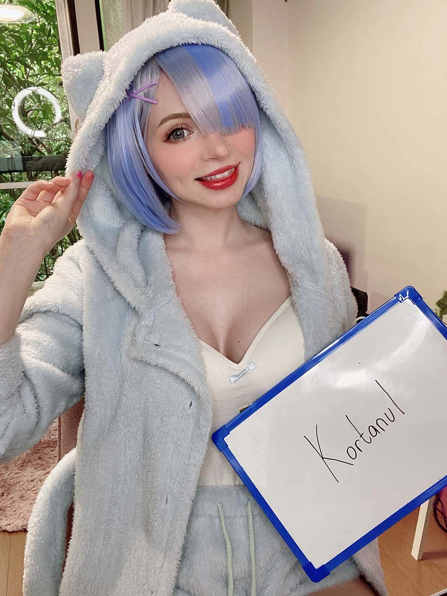 Peach milky – Fansigns (Mirrored) Cosplay-第1张