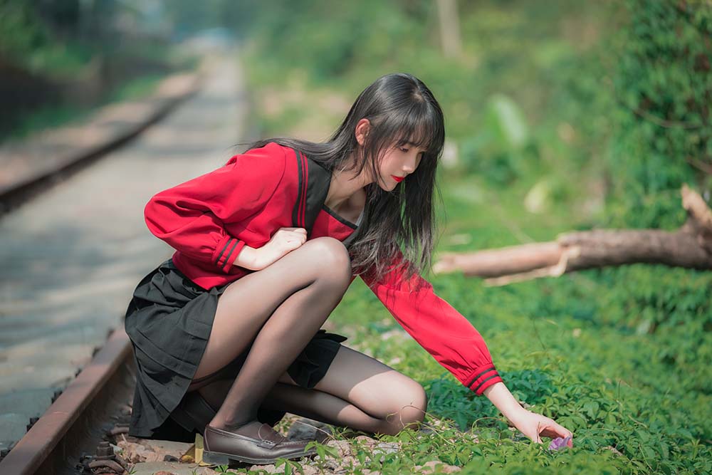 西瓜 – 铁轨 Cosplay-第1张