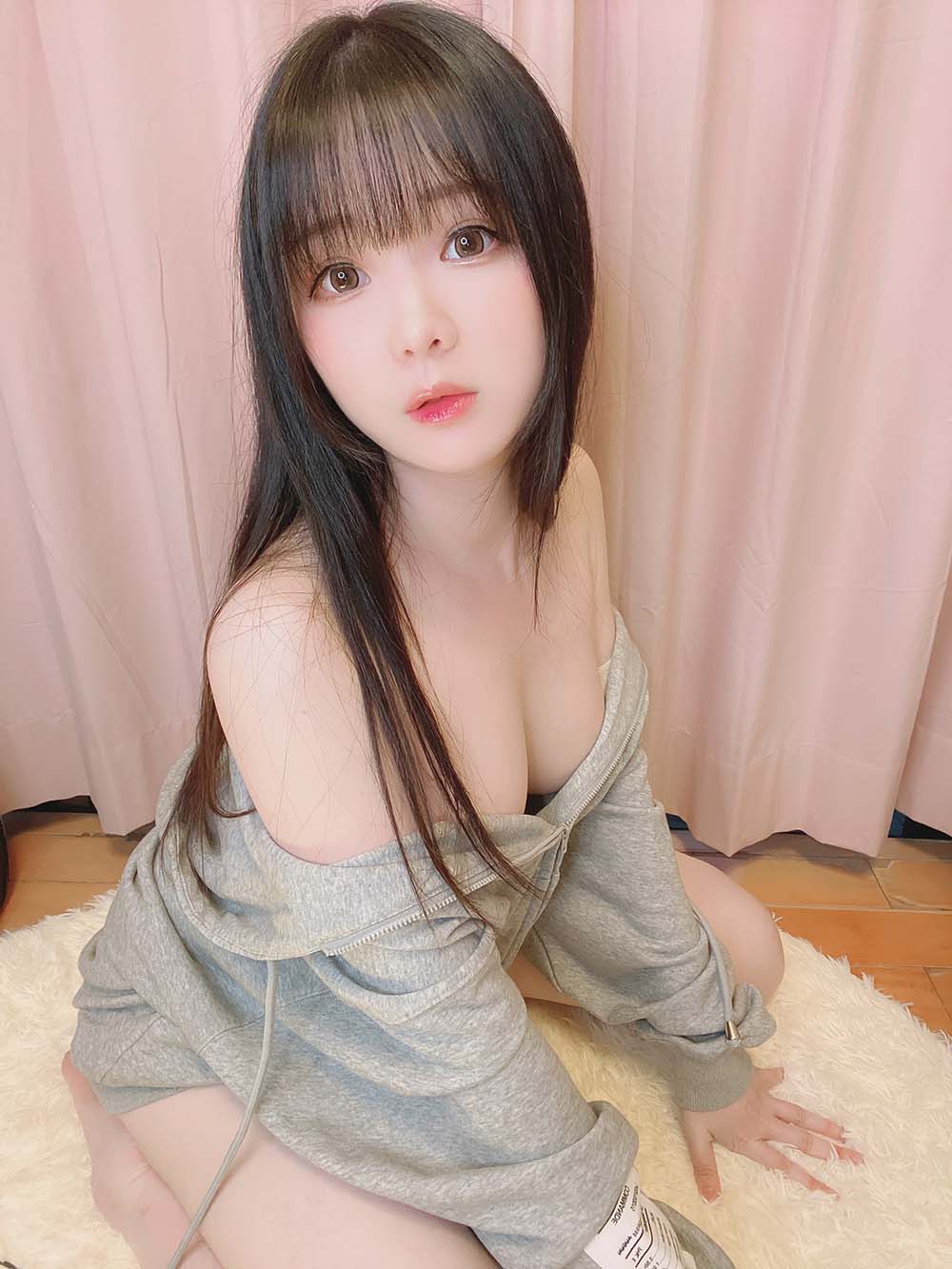 霜月shimo – 裸パーカー Cosplay-第1张
