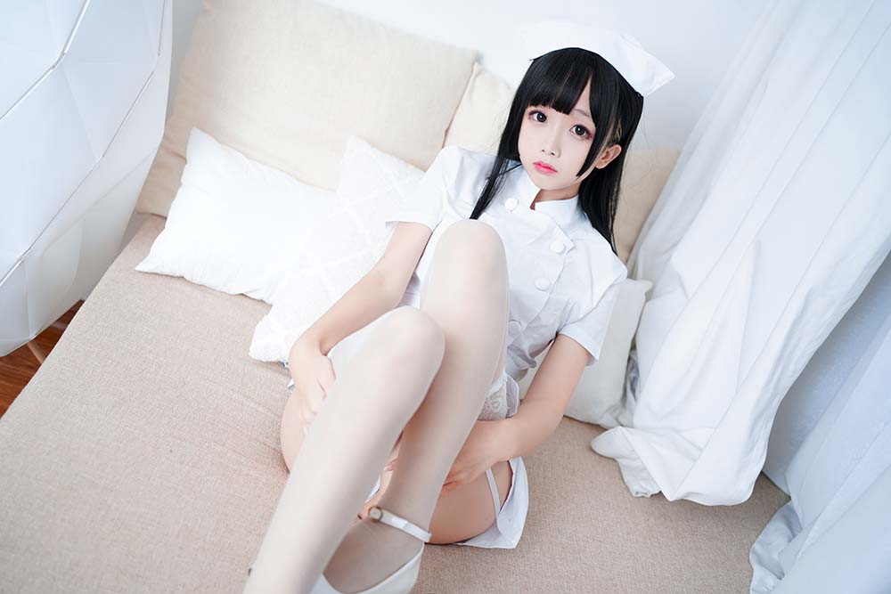 日奈娇 – 纯白护士 Cosplay-第2张