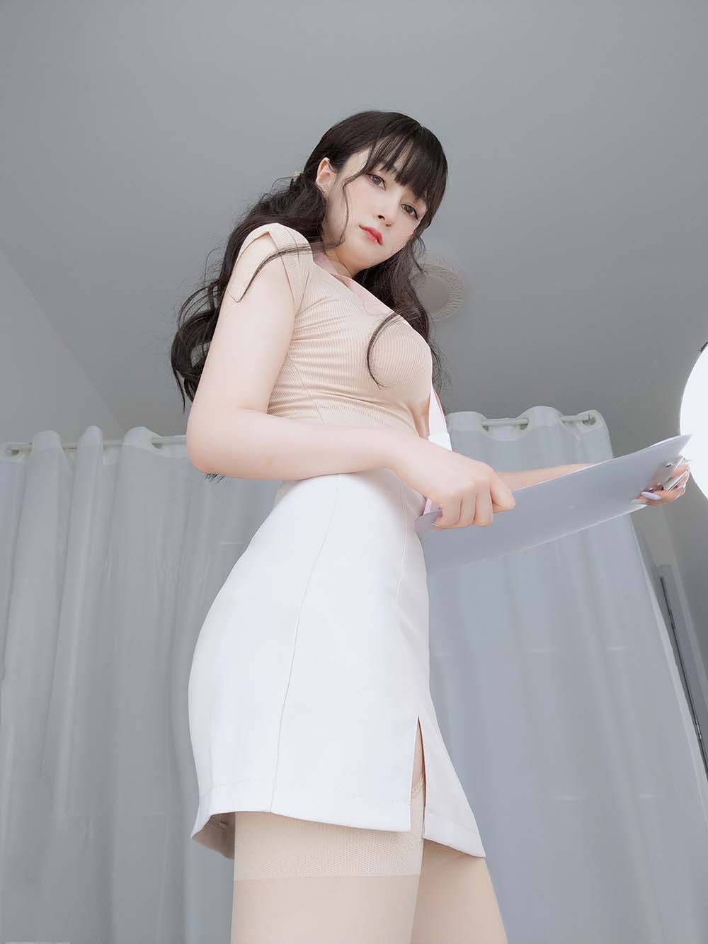 白银 – 仕事中の後輩 Cosplay-第2张