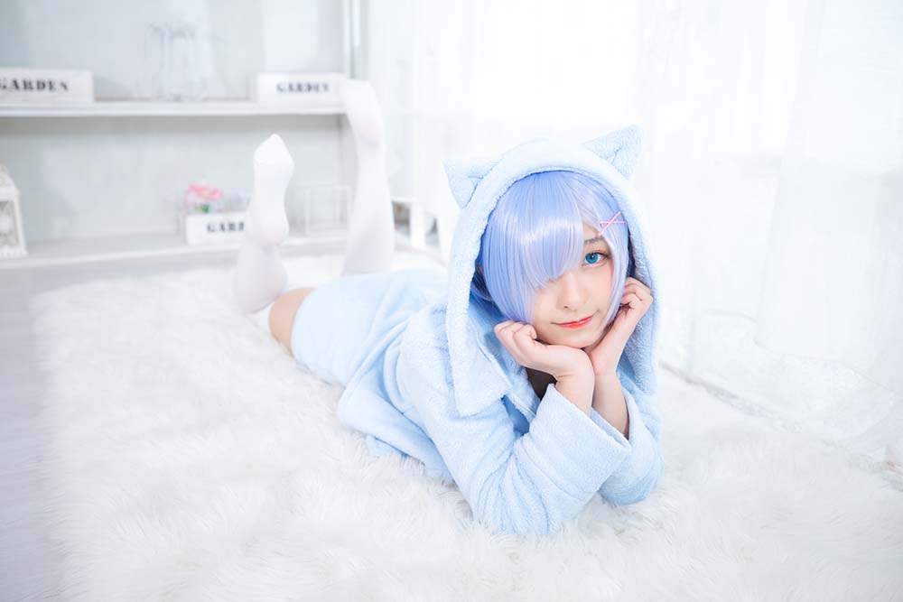 神楽板真冬 – 白丝蕾姆 Cosplay-第2张