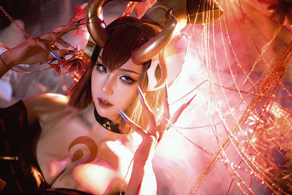 瓦斯塔亚小龙虾 – 猩红之月伊芙琳 Cosplay-第2张