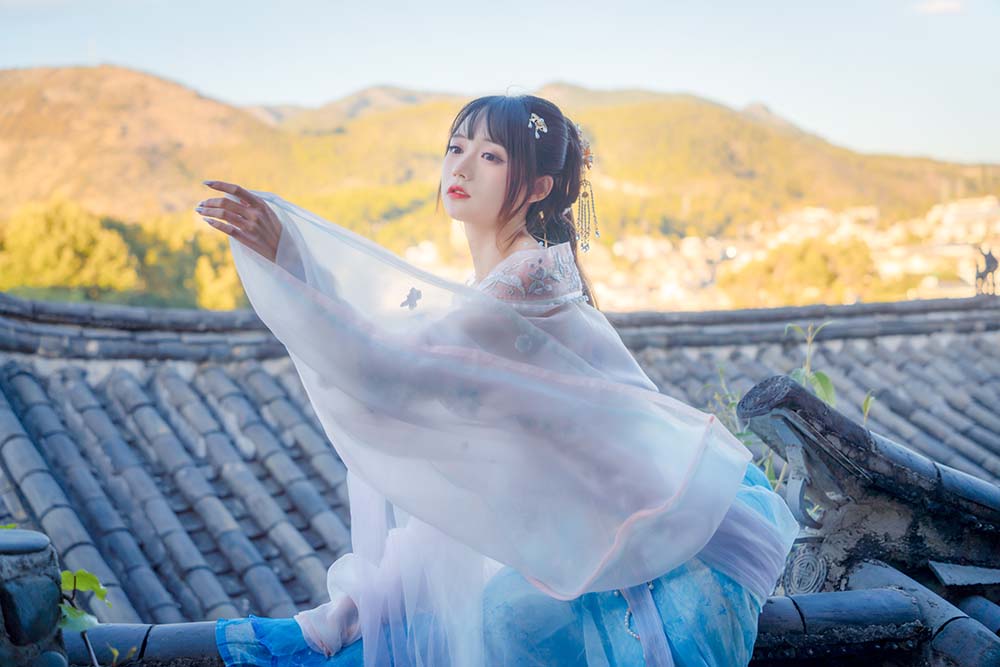 兔子Zzz不吃胡萝卜 – 丽江屋顶 Cosplay-第2张