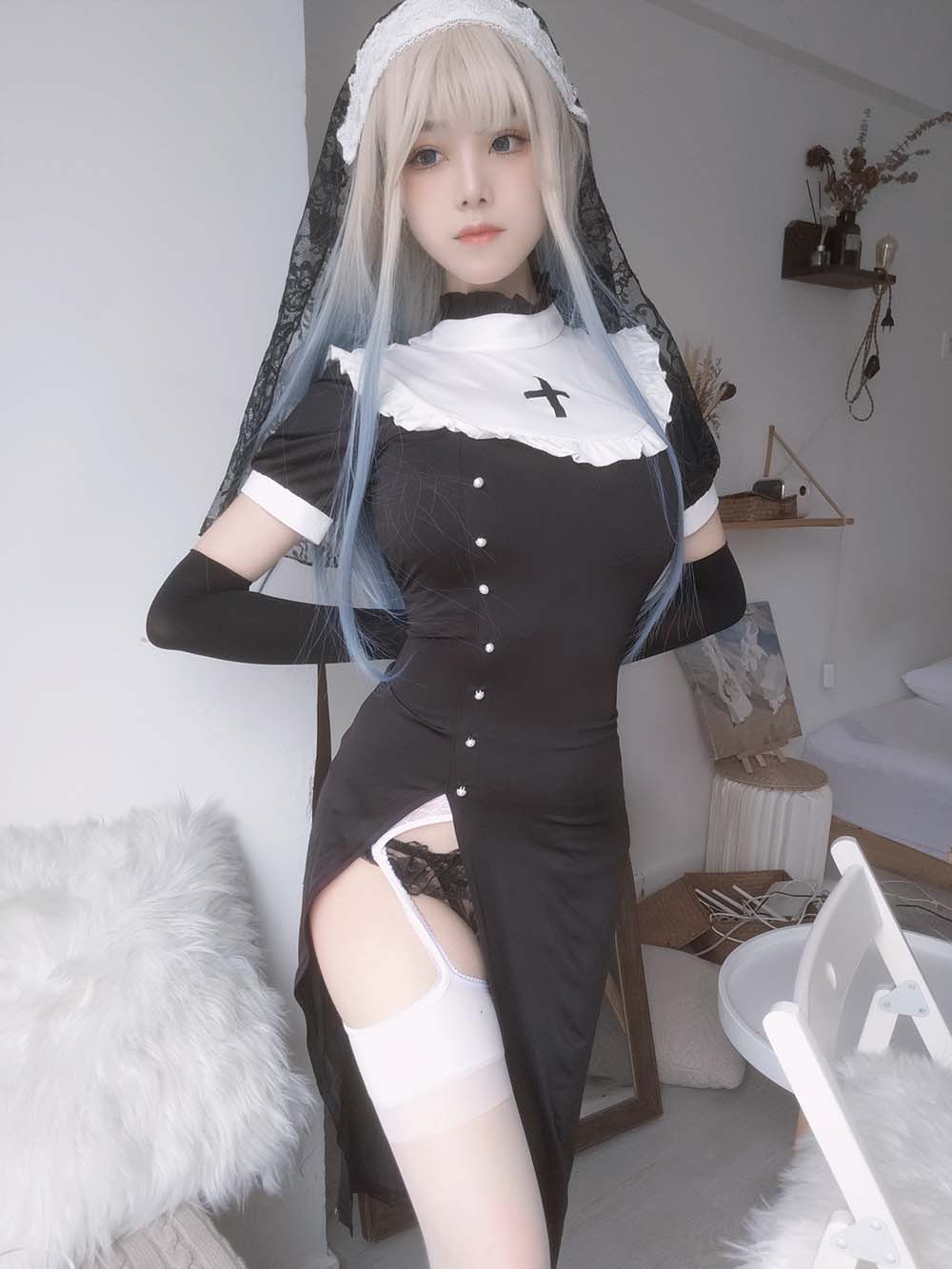 蜜汁猫裘 – 修女自拍 Cosplay-第1张