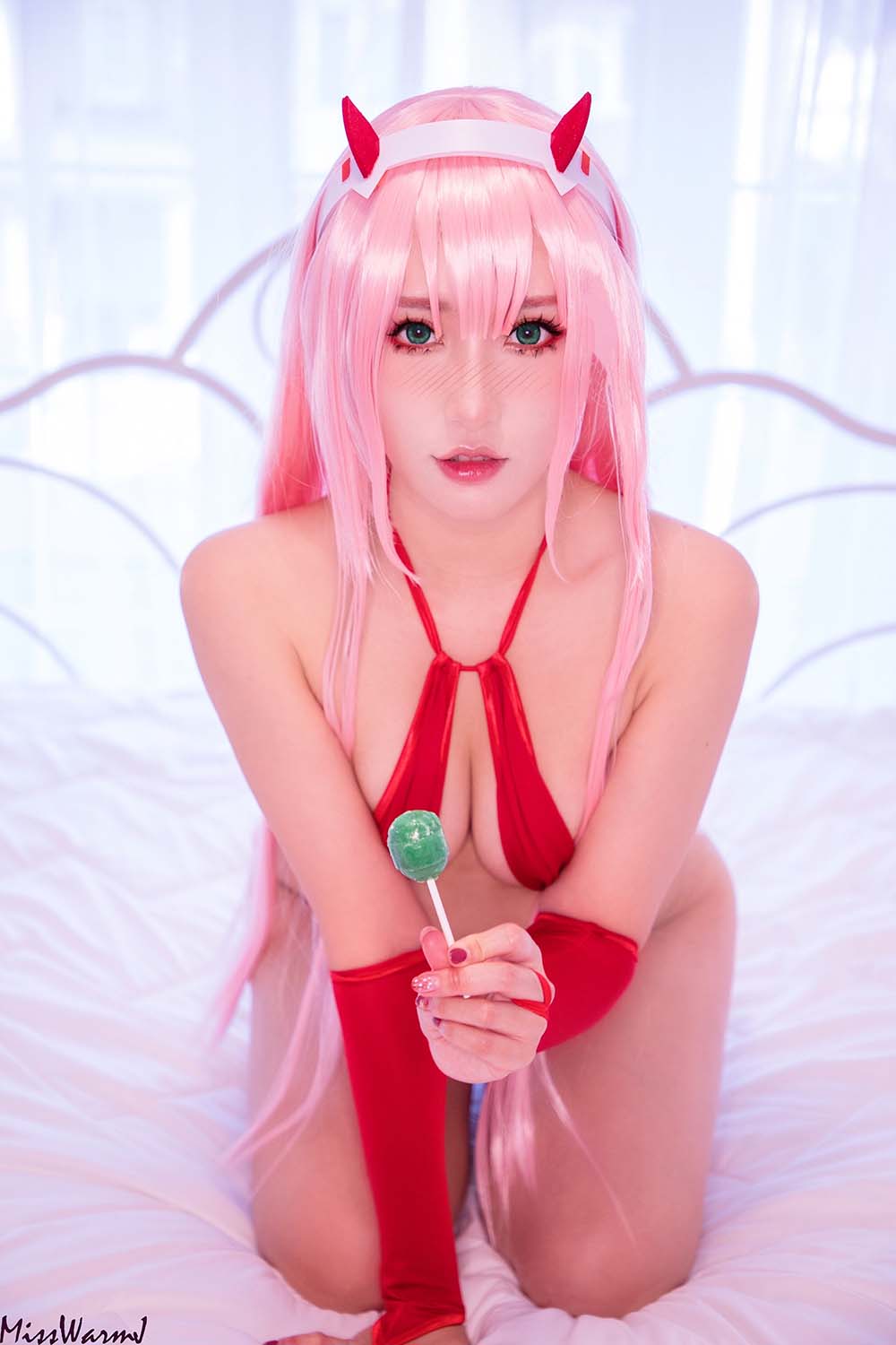 MisswarmJ – Zero Two Bikini Cosplay-第1张