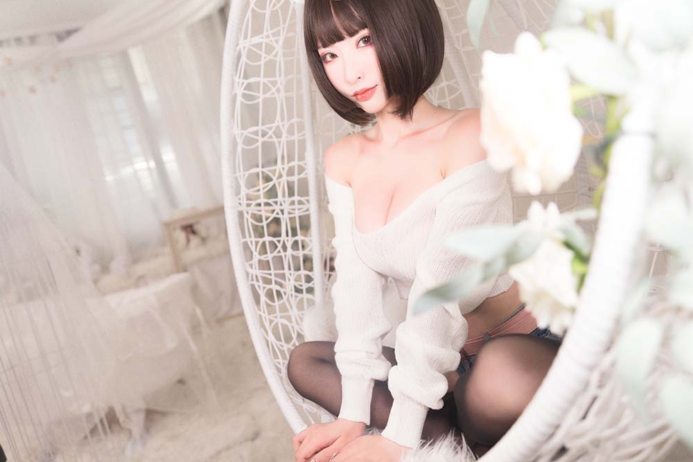 清水由乃 – 白色毛衣 Cosplay-第2张