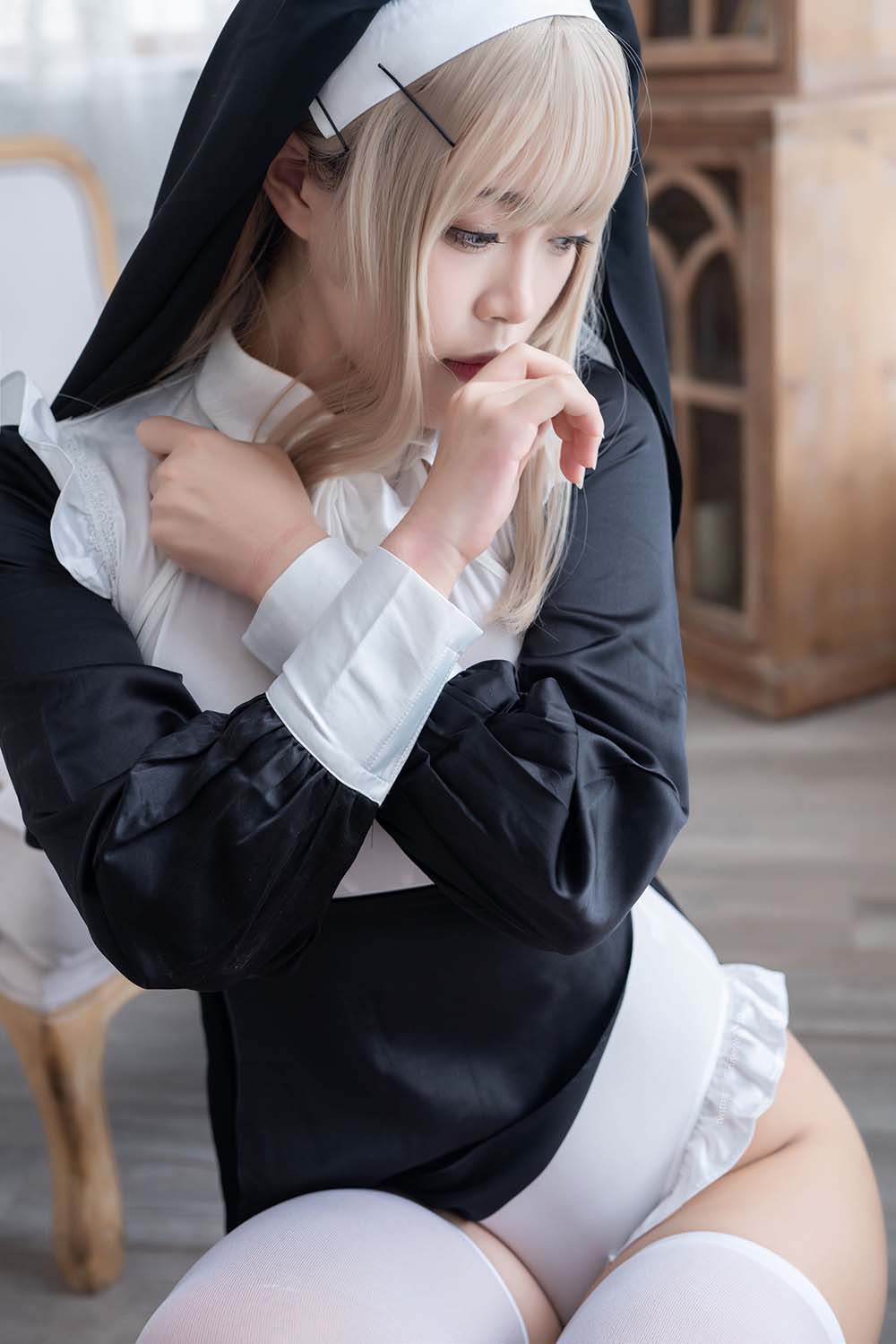 白烨 – 禁x欲修女 Cosplay-第2张
