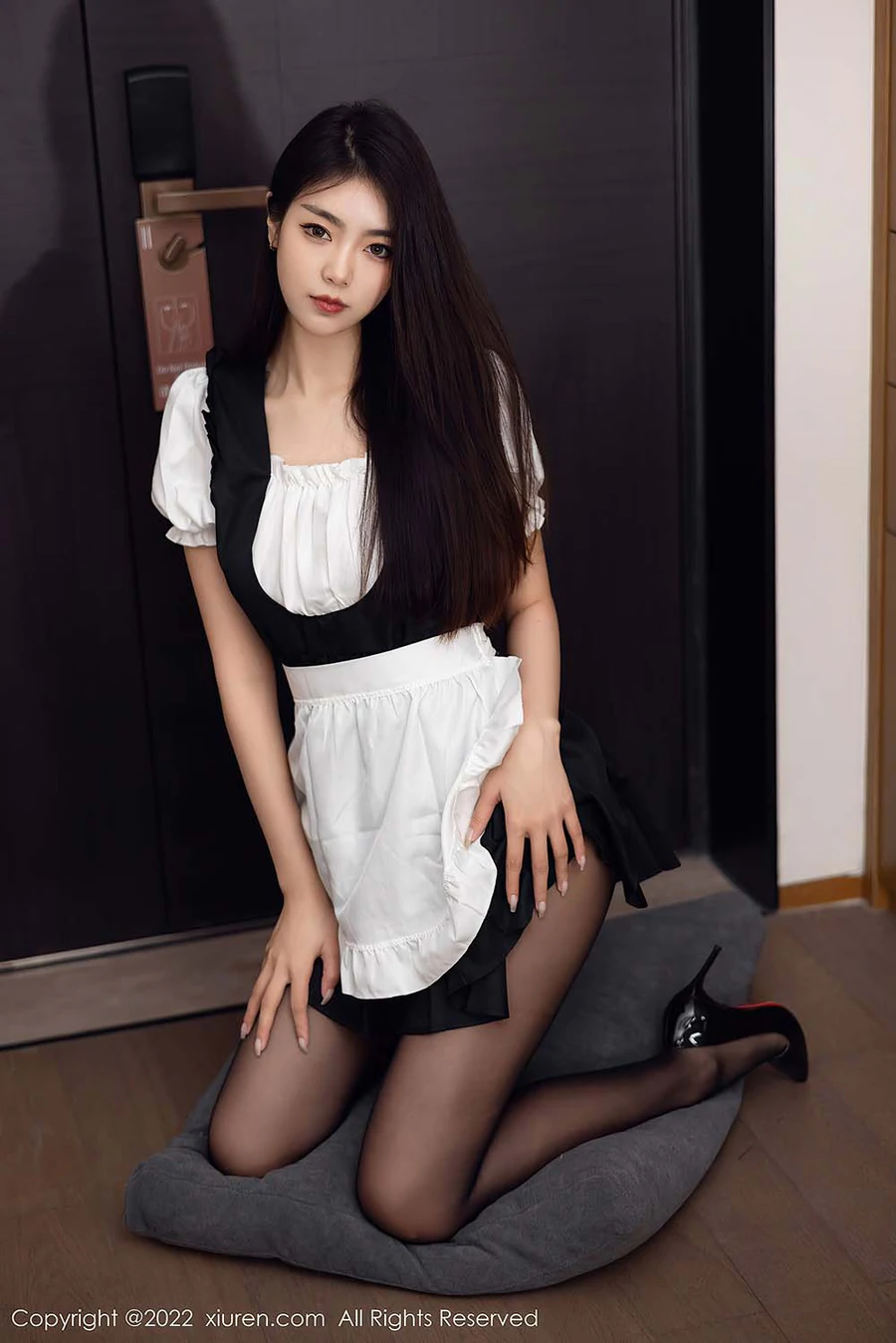 [Xiuren秀人网]2022.10.13 NO.5706 可樂Vicky Xiuren秀人网-第1张
