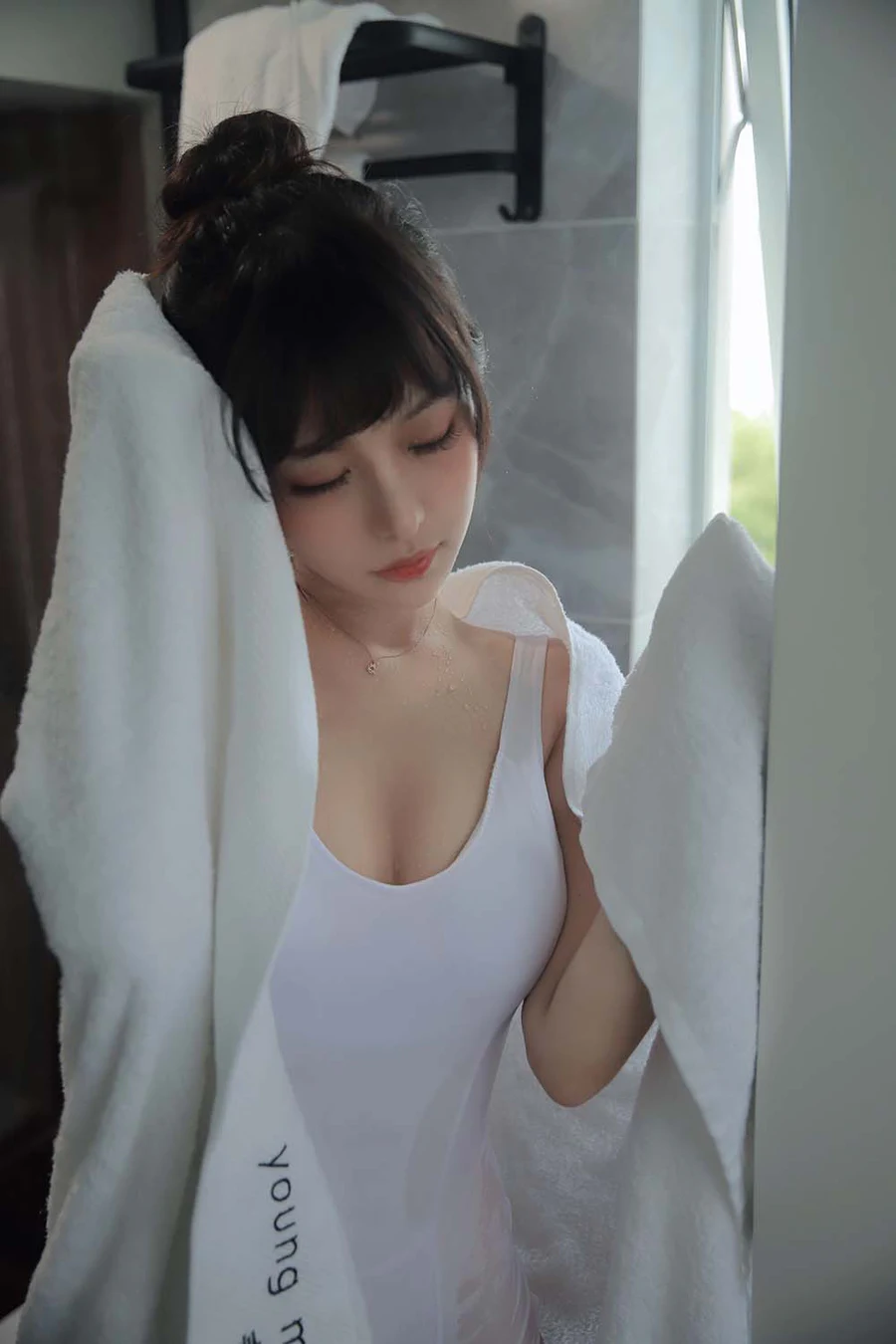 Shika小鹿鹿 – 半透浴室 Cosplay-第2张