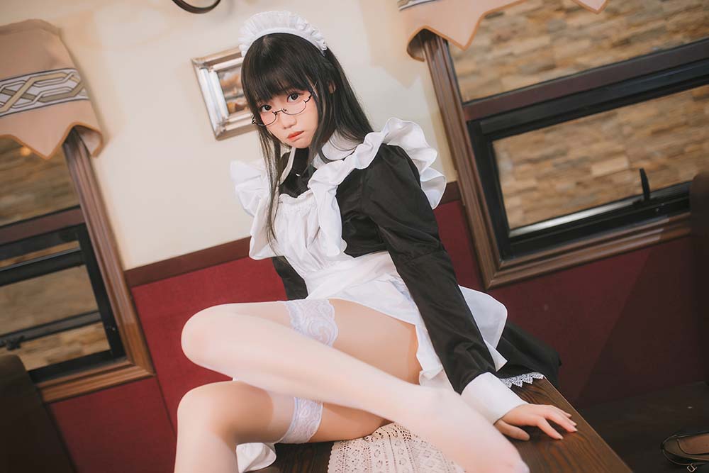 焖焖碳 – 女仆 Cosplay-第1张