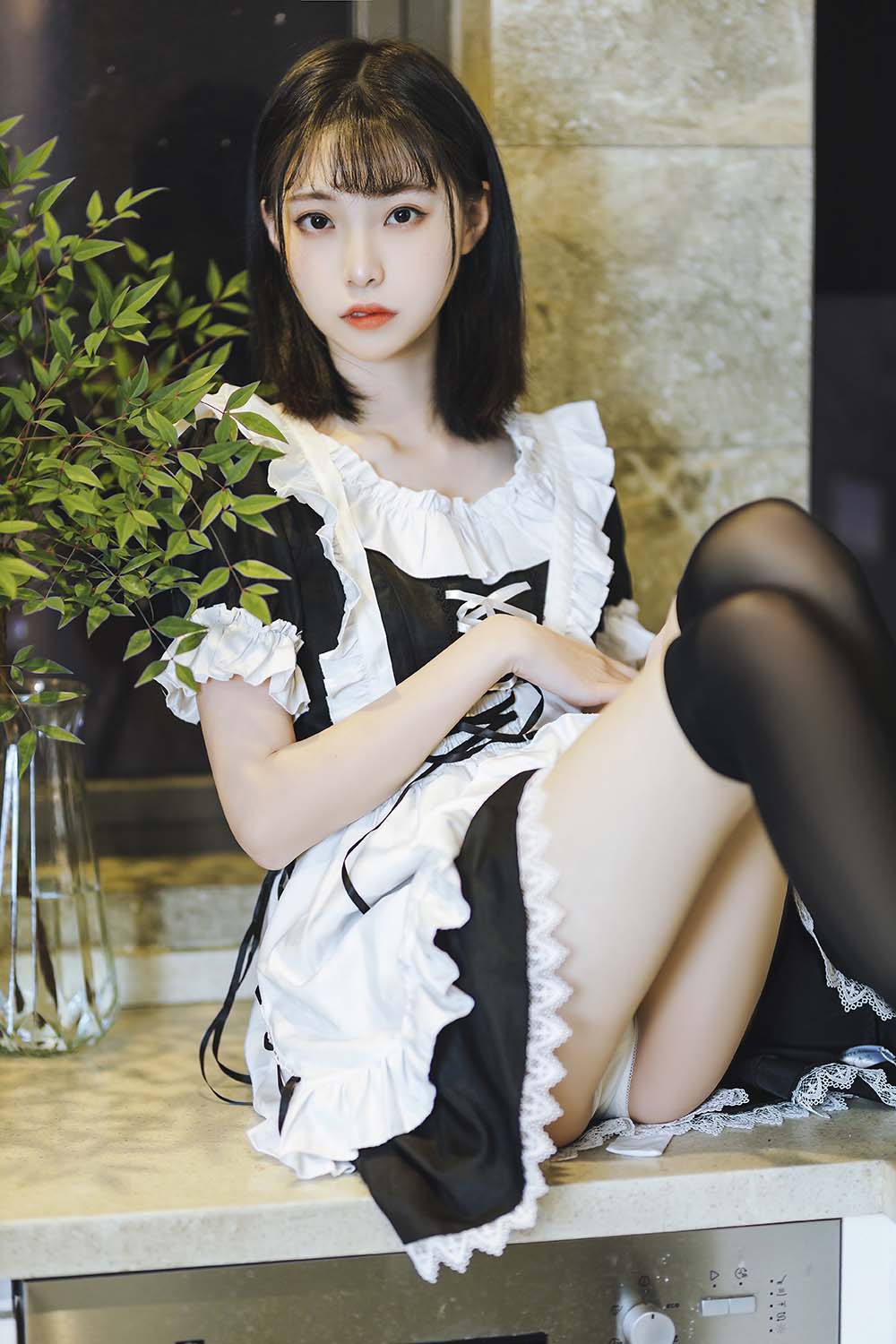 许岚(叁月life) – 短裙女仆 Cosplay-第2张