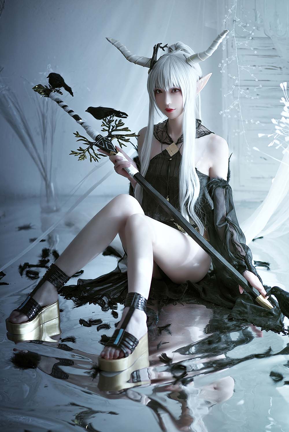 南宫 – 闪灵泳装 Cosplay-第1张