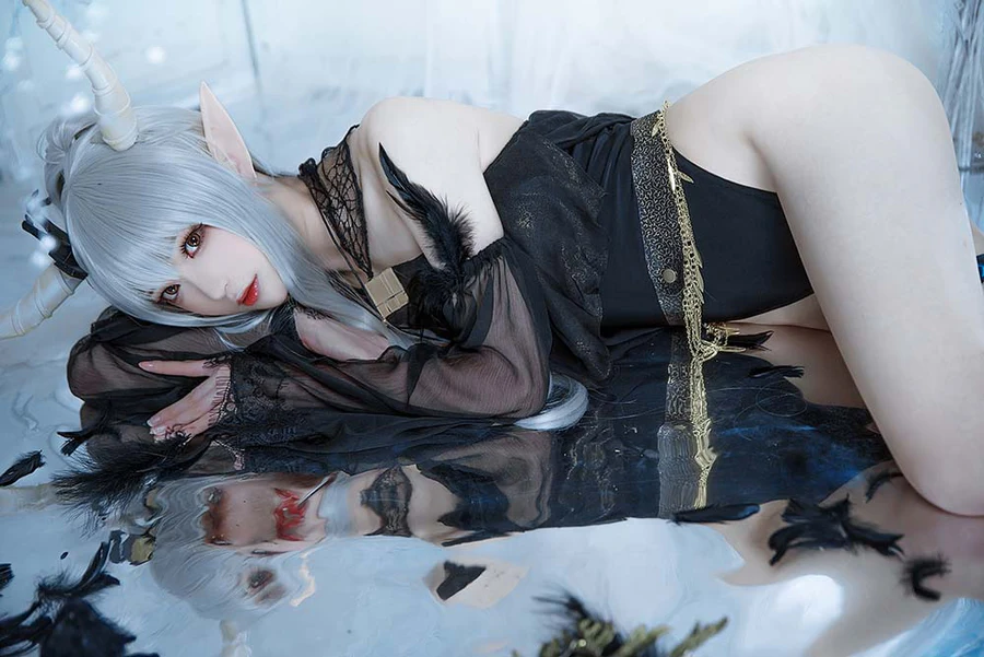 南宫 – 闪灵泳装 Cosplay-第2张