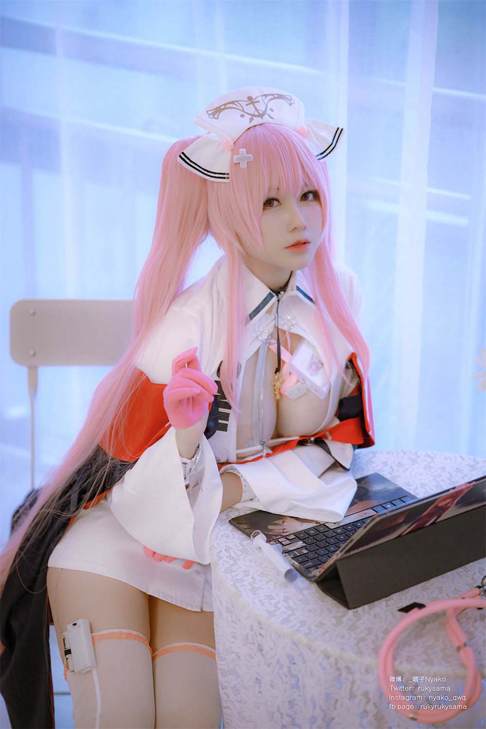 Nyako喵子 – 英仙座护士 Cosplay-第1张