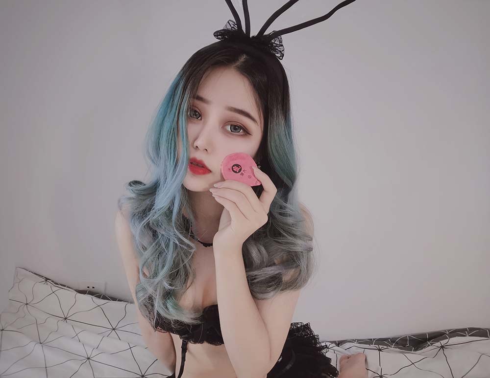 eloise软软 – 小粉盒黑兔子 Cosplay-第1张
