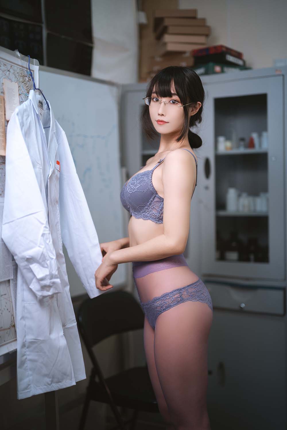 汪知子 – 医生姐姐 Cosplay-第2张