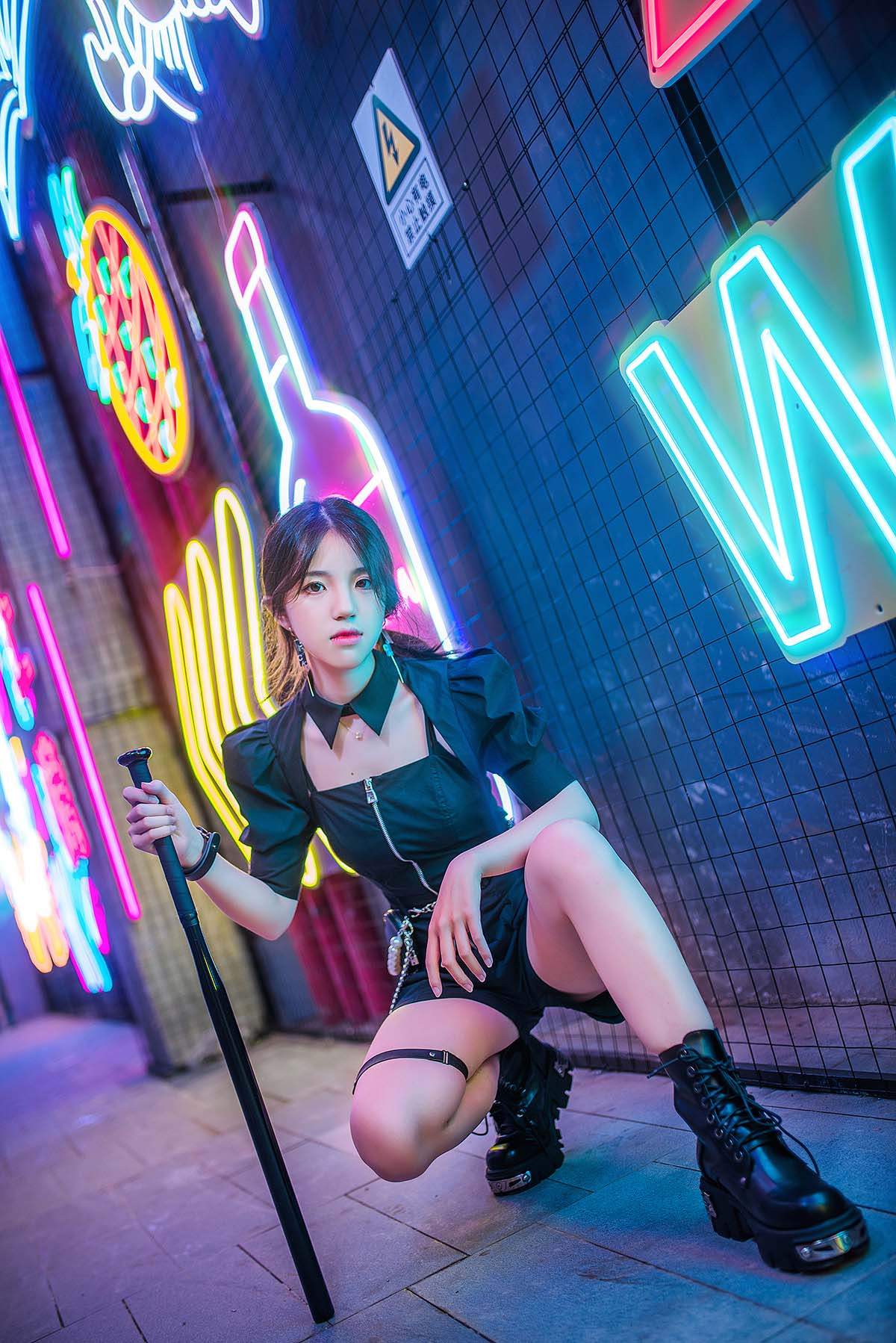 [YITUYU艺图语]2023.10.01 迷于霓虹 昼桃 YITUYU艺图语-第1张