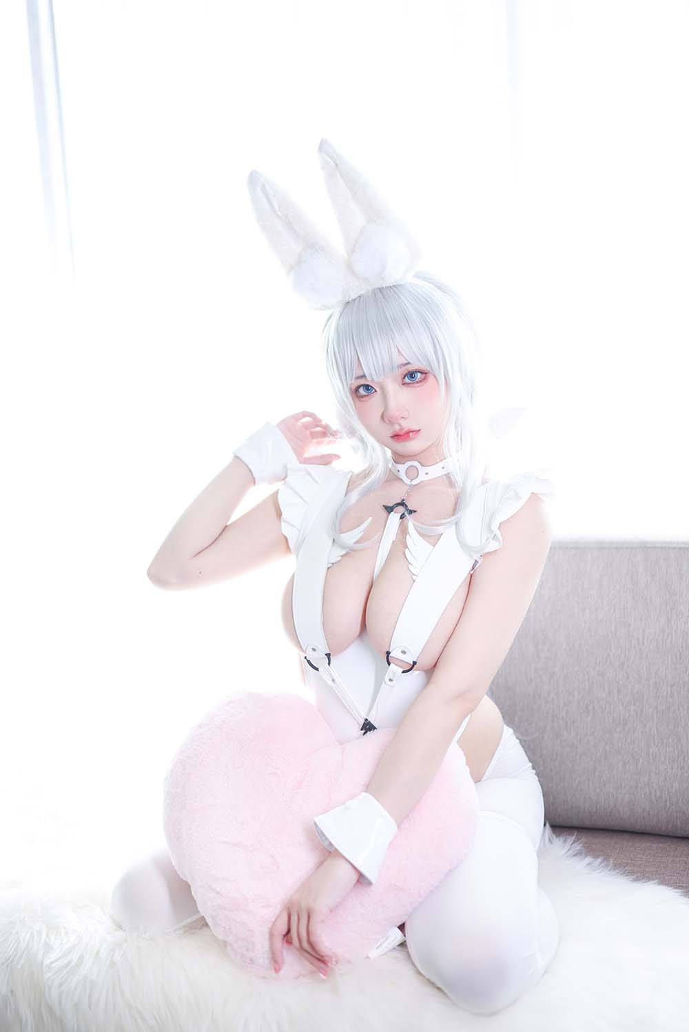 wendydydydy_酱油 – 恶毒 懒懒的白兔 Cosplay-第1张