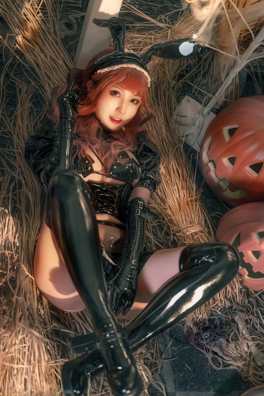 奇行家狗崽(棕桠阿狗崽) – 漆皮兔女仆 Cosplay-第1张