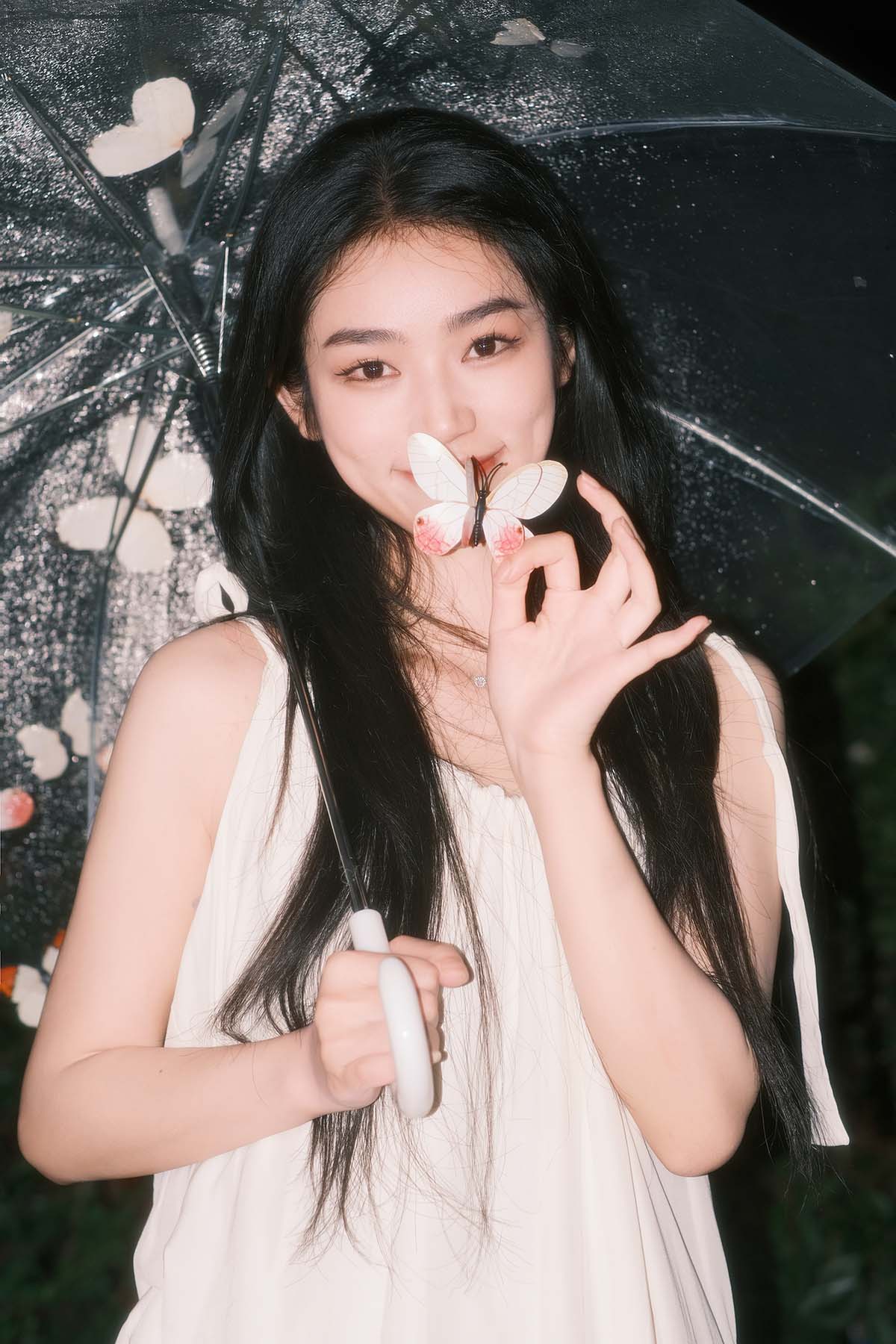 [YITUYU艺图语]2023.10.17 白色雨蝶 周馨 YITUYU艺图语-第1张