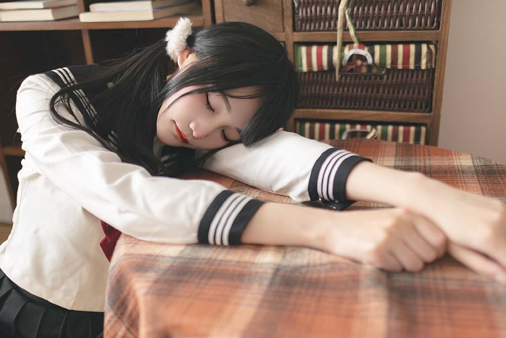 嗷呜酱 – 水手服 Cosplay-第1张