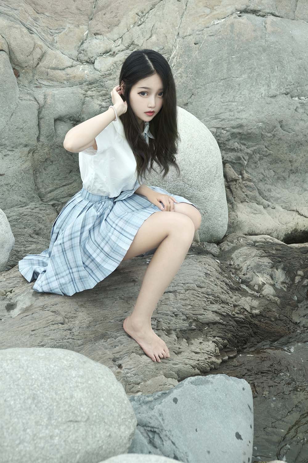 eloise软软 – 河边JK Cosplay-第1张