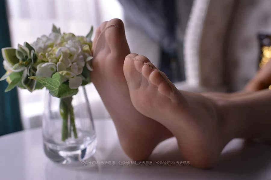 [IESS异思趣向] 2021.04.15 丝享家778：小婕《与花共舞》 IESS异思趣向-第1张