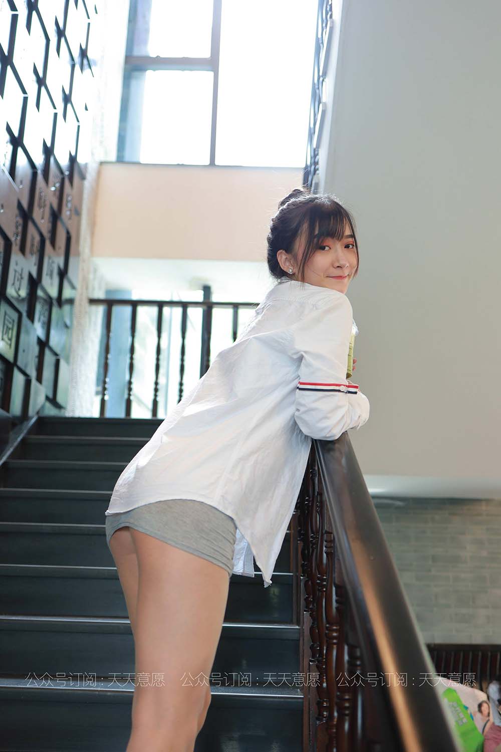 [IESS异思趣向] 2021.05.08 丝享家798：秋秋《性感包臀裙》 IESS异思趣向-第2张