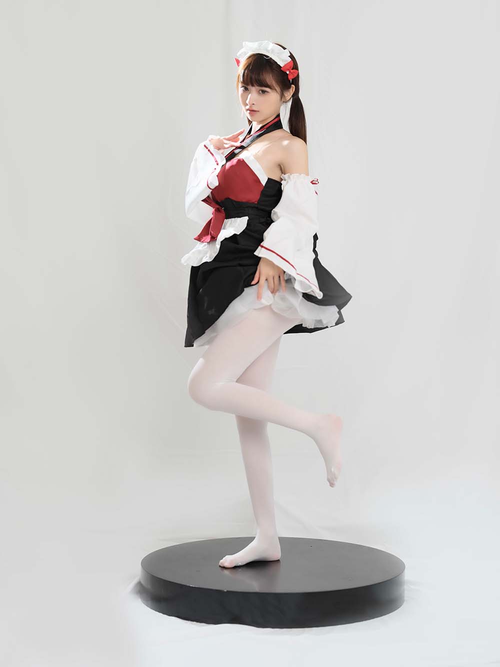 河豚抚子 – 红衣小女仆 Cosplay-第1张
