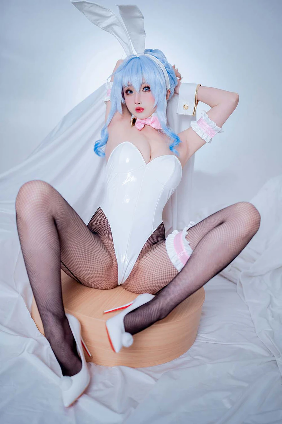 rioko凉凉子(肉扣热热子) – 雪女兔女郎 Cosplay-第2张