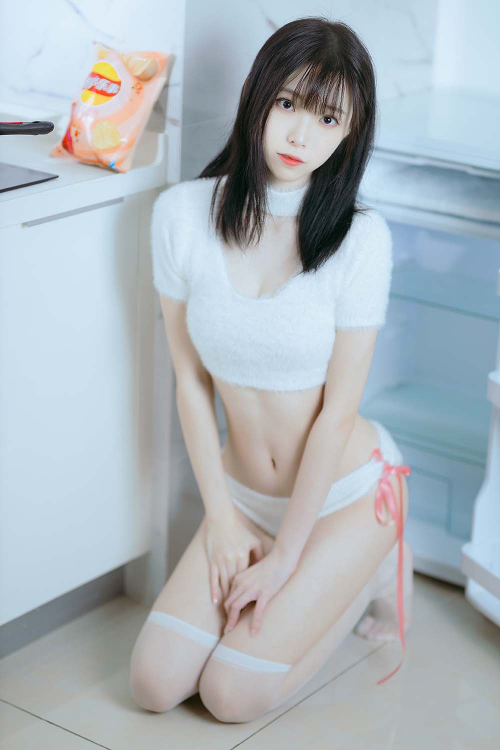 许岚(叁月life) – 纯欲毛衣 Cosplay-第1张