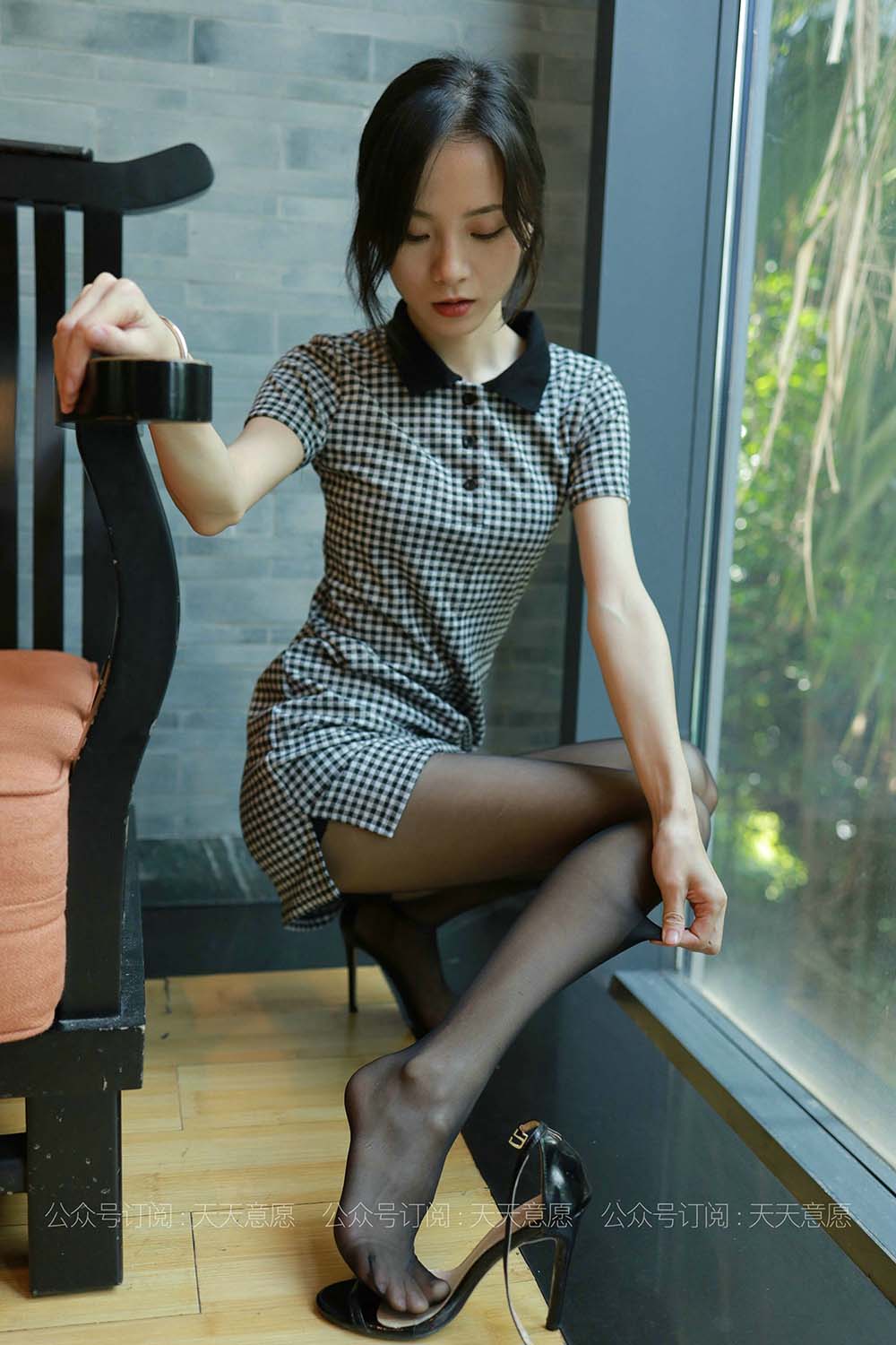 [IESS异思趣向] 2021.08.07 丝享家882：小六《下午茶的格子短裙》 IESS异思趣向-第2张
