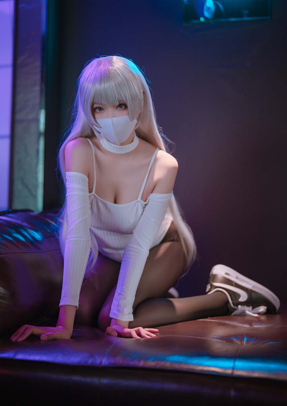 轩萧学姐 – 高开叉运动鞋 茑 Cosplay-第2张